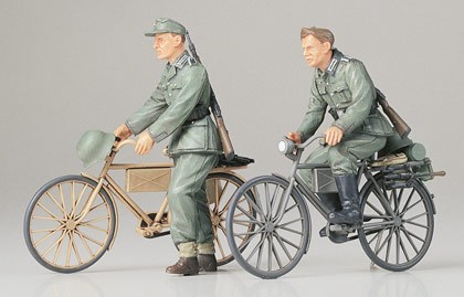 Tyska soldater med cyklar - 1:35 - Tamiya